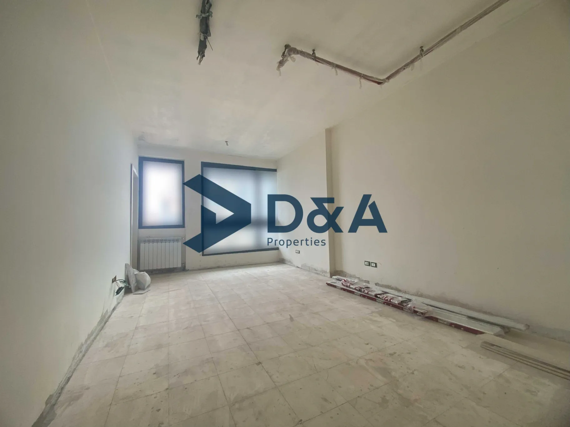 Apartment for rent in Clemenceau, Bayrut, Lebanon - 4 bed, 5 bath