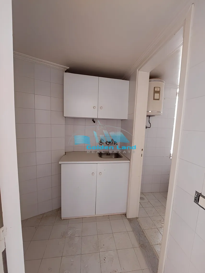 Office for rent in Mazraat Yachoua