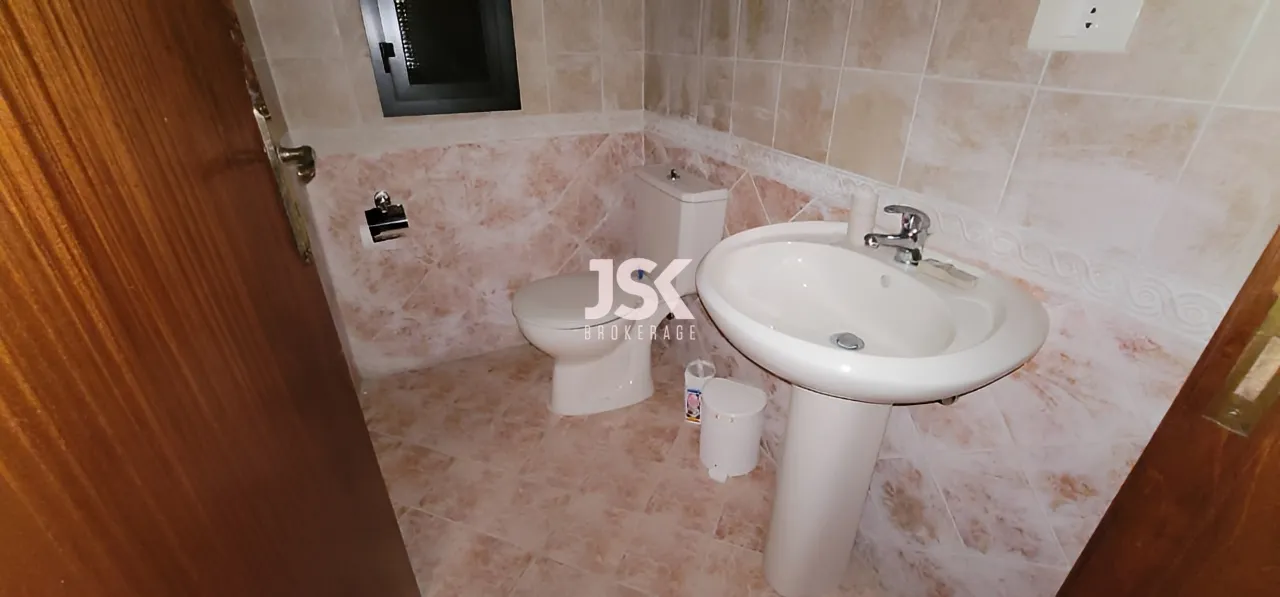 Apartment for Sale in Ain El Rihane