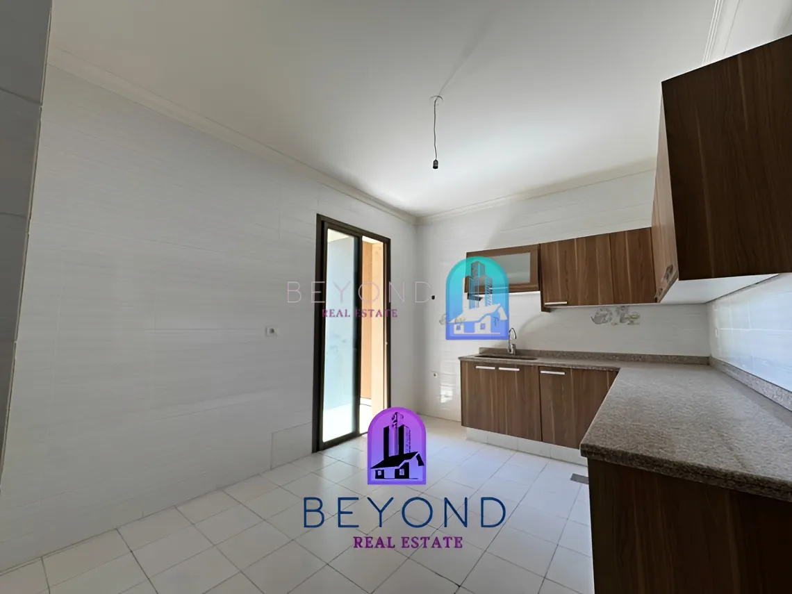 Apartment for rent in Ras Al Naba'a