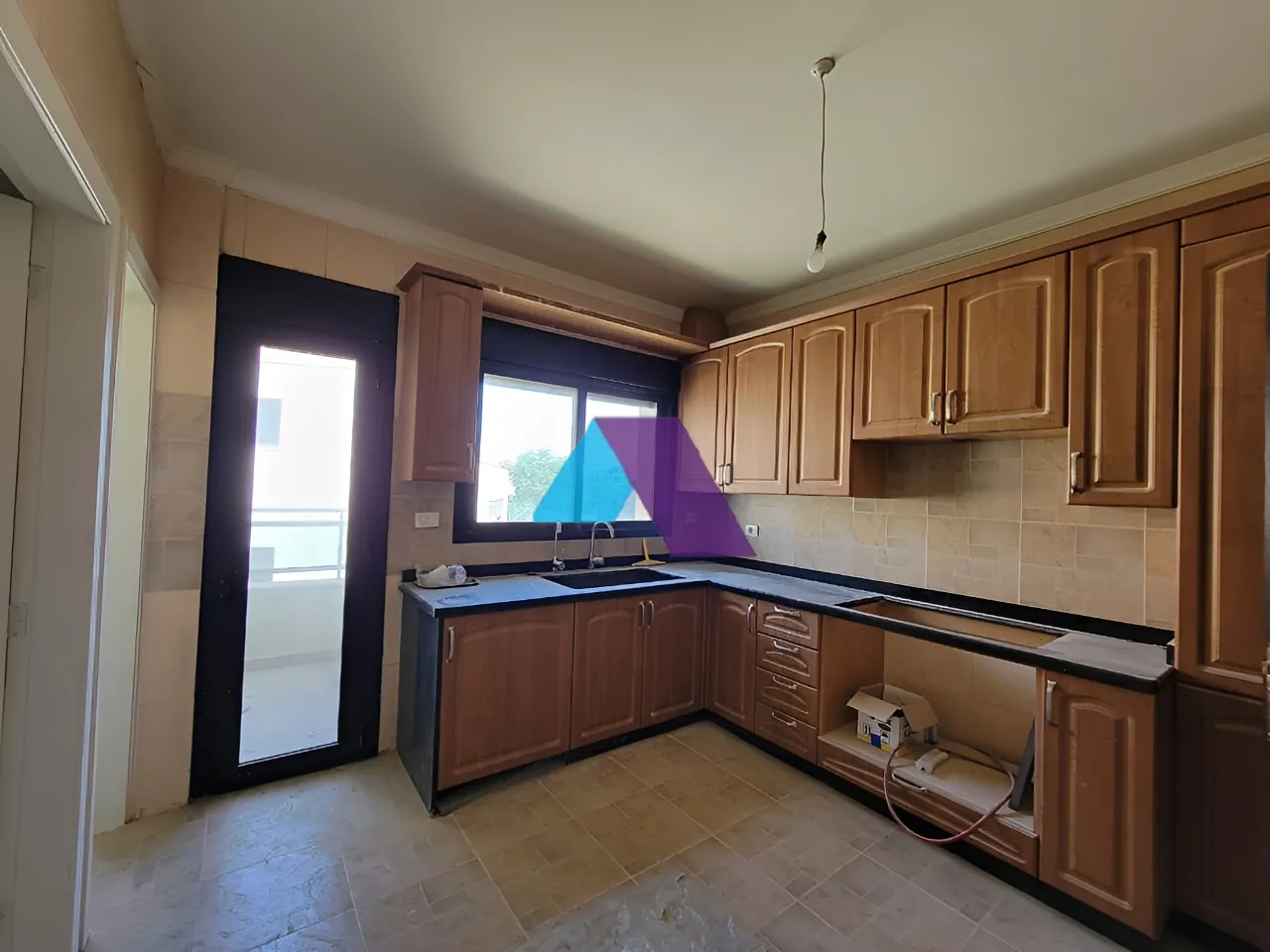Apartment for Sale in Ballouneh