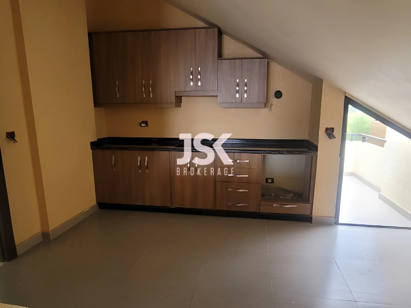 Duplex for Sale in Nahr Ibrahim