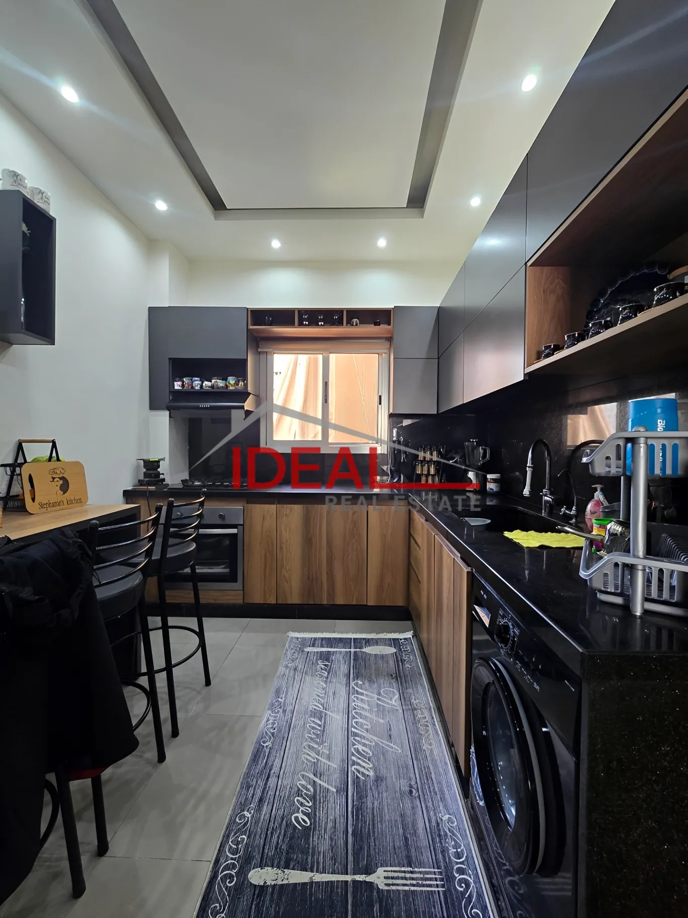 Apartment for sale in Ain El Remmaneh, Lebanon - 2 bed, 1 bath