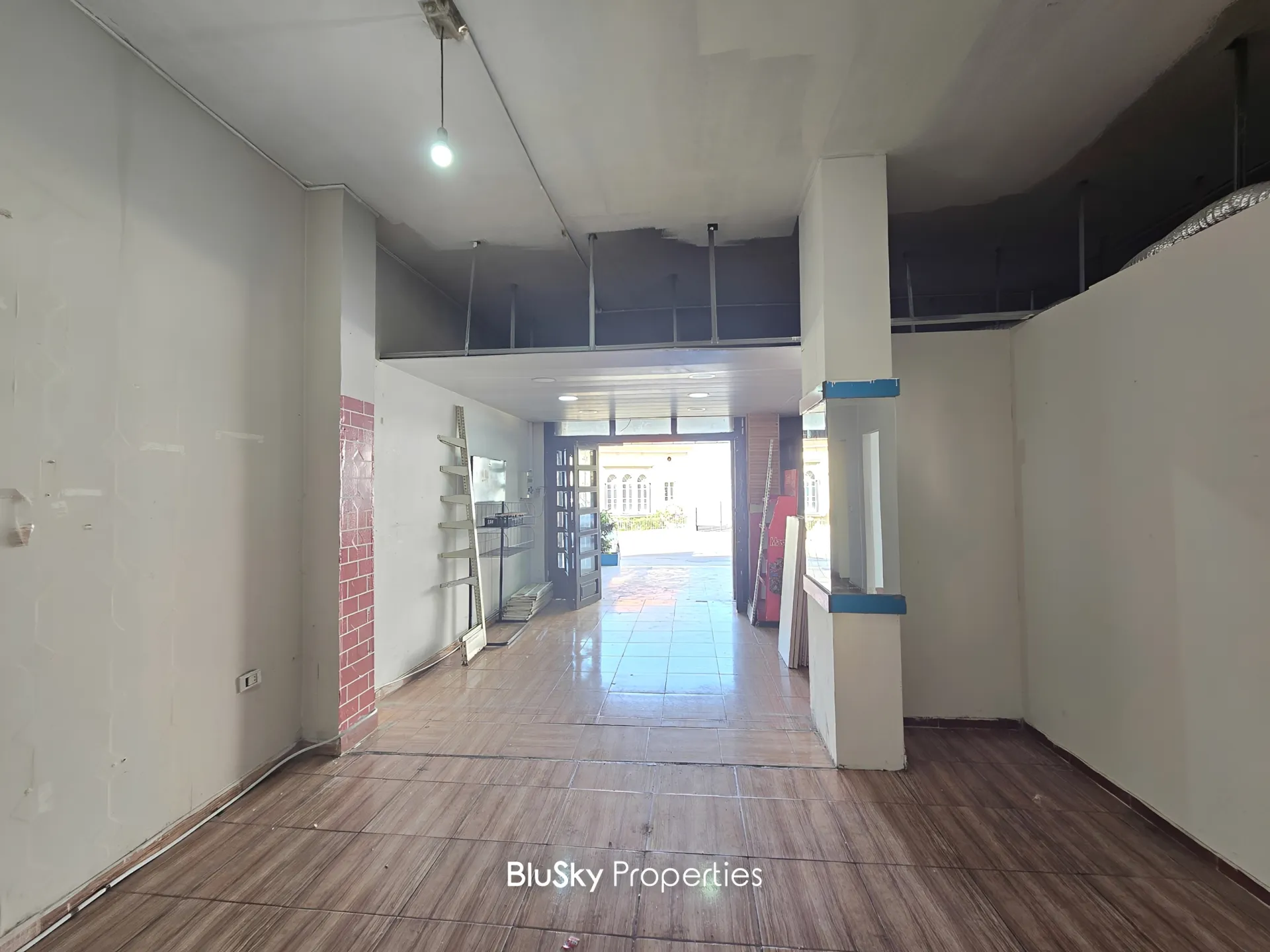 Office for rent in Ain Saadeh