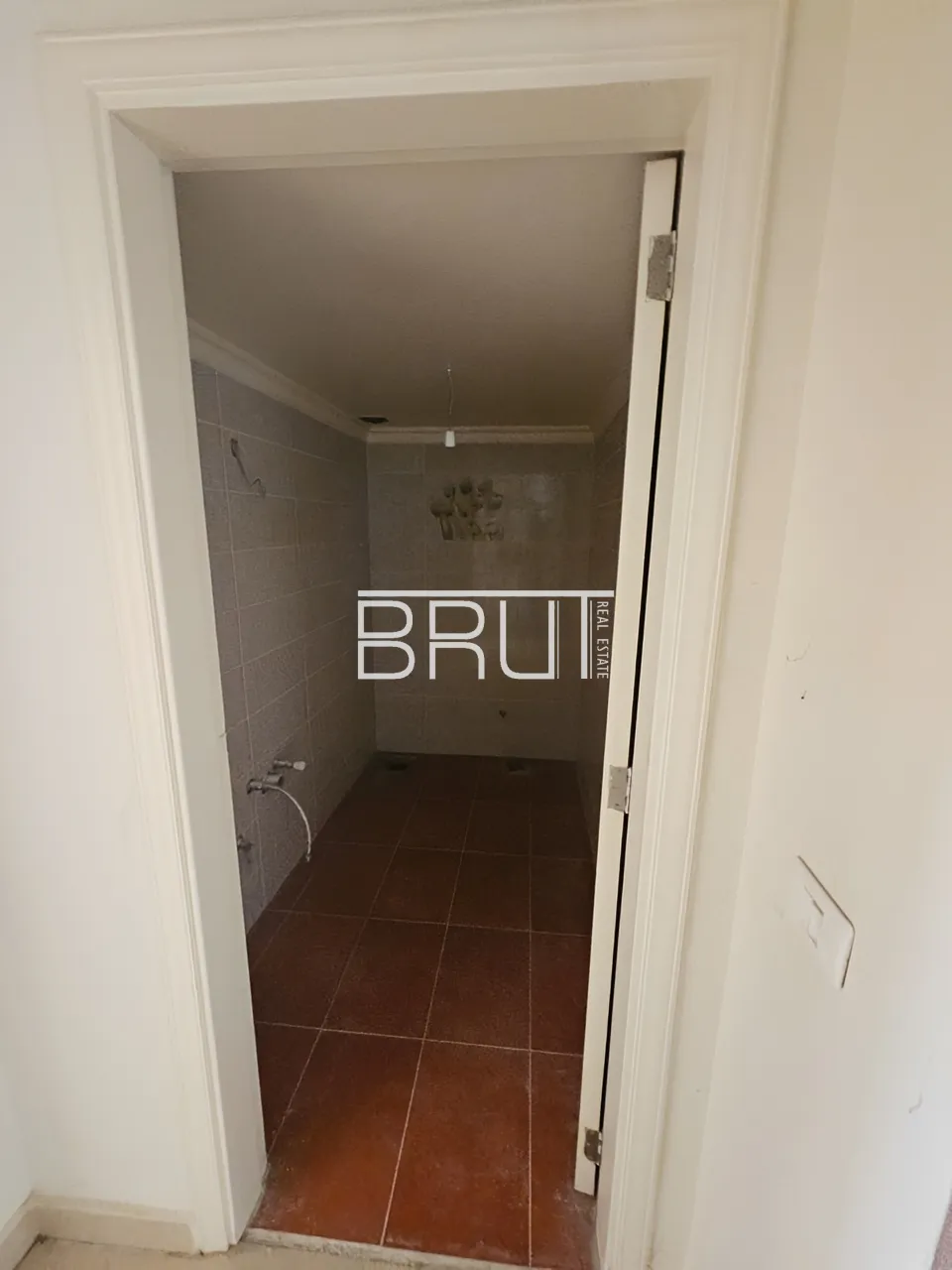 Apartment for Sale in Ballouneh