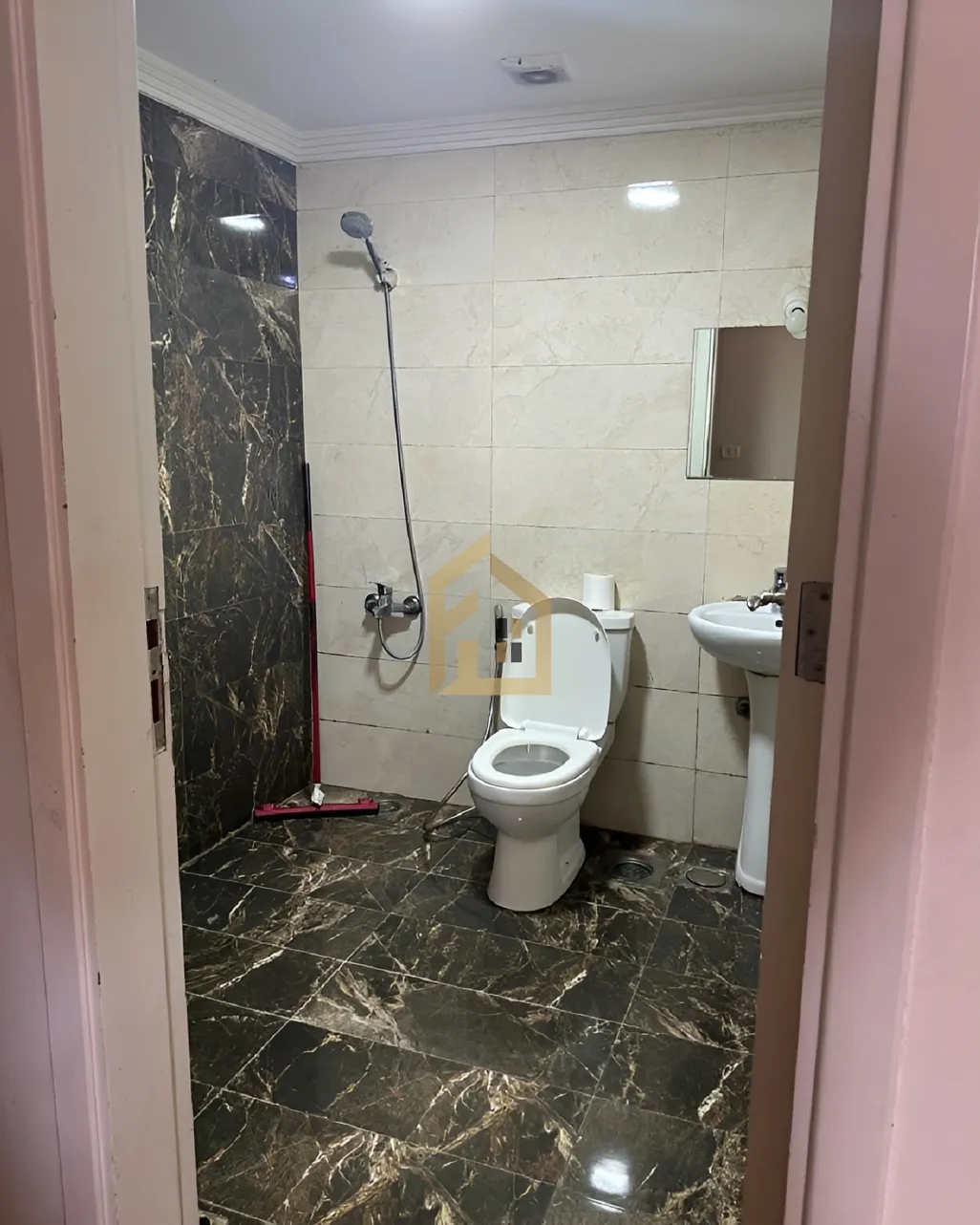 Apartment for sale in Ballouneh, Lebanon