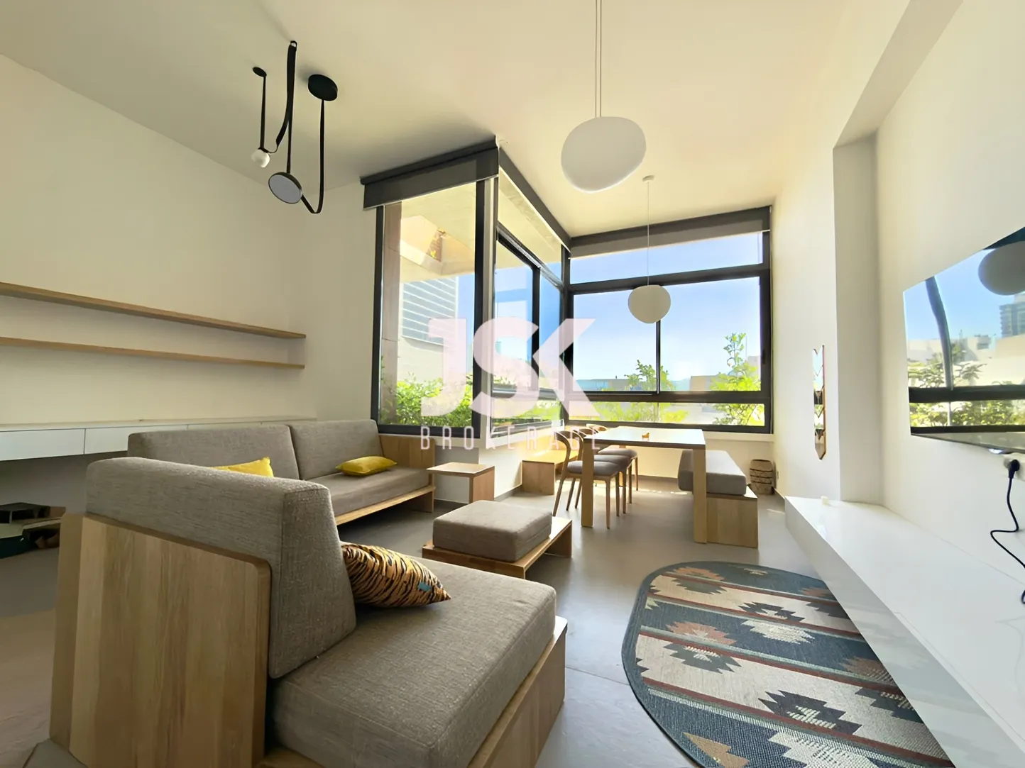Apartment for rent in Achrafieh, Beirut, Lebanon - 2 bed, 2 bath
