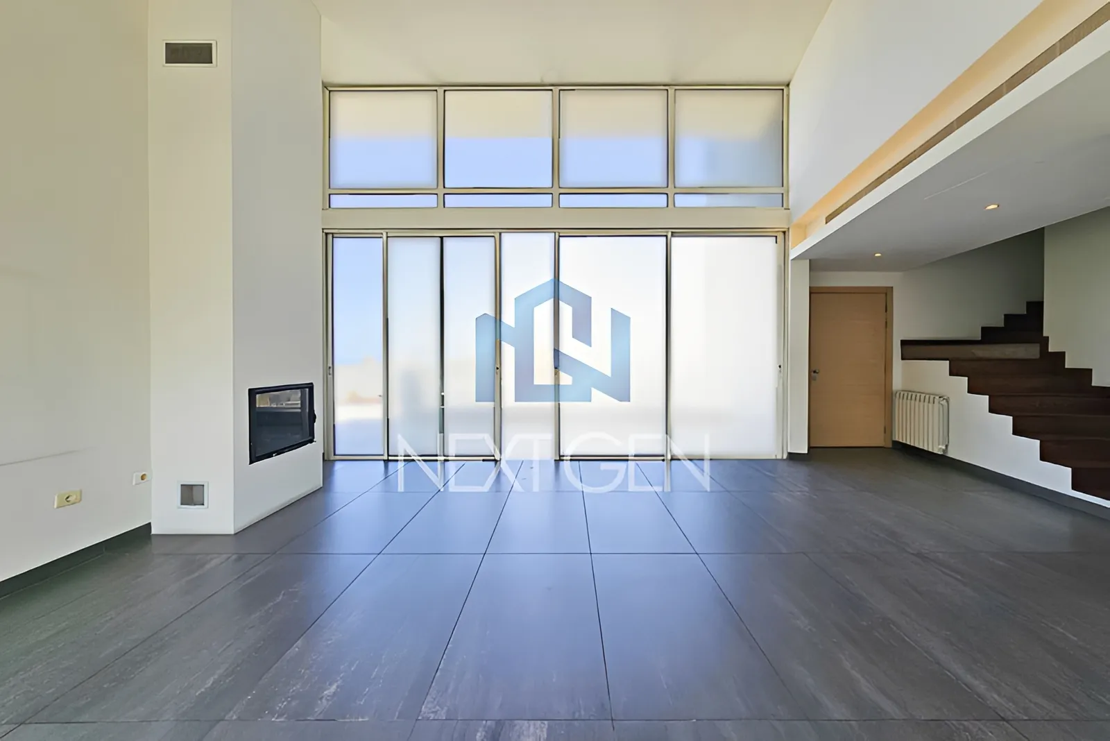 Apartment for Sale in Achrafieh - 3 bed, 4 bath