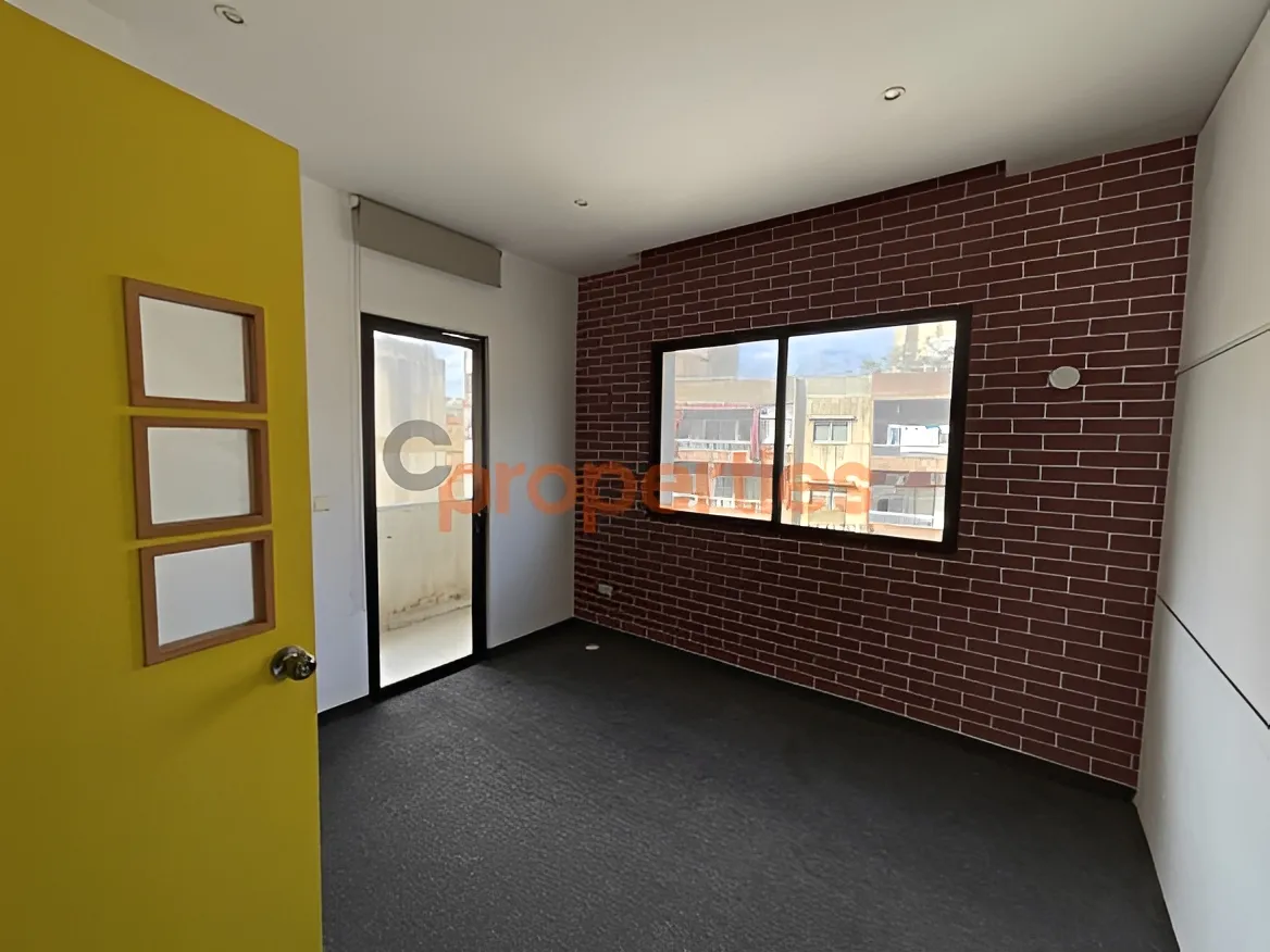 Office for Sale in Dekwaneh