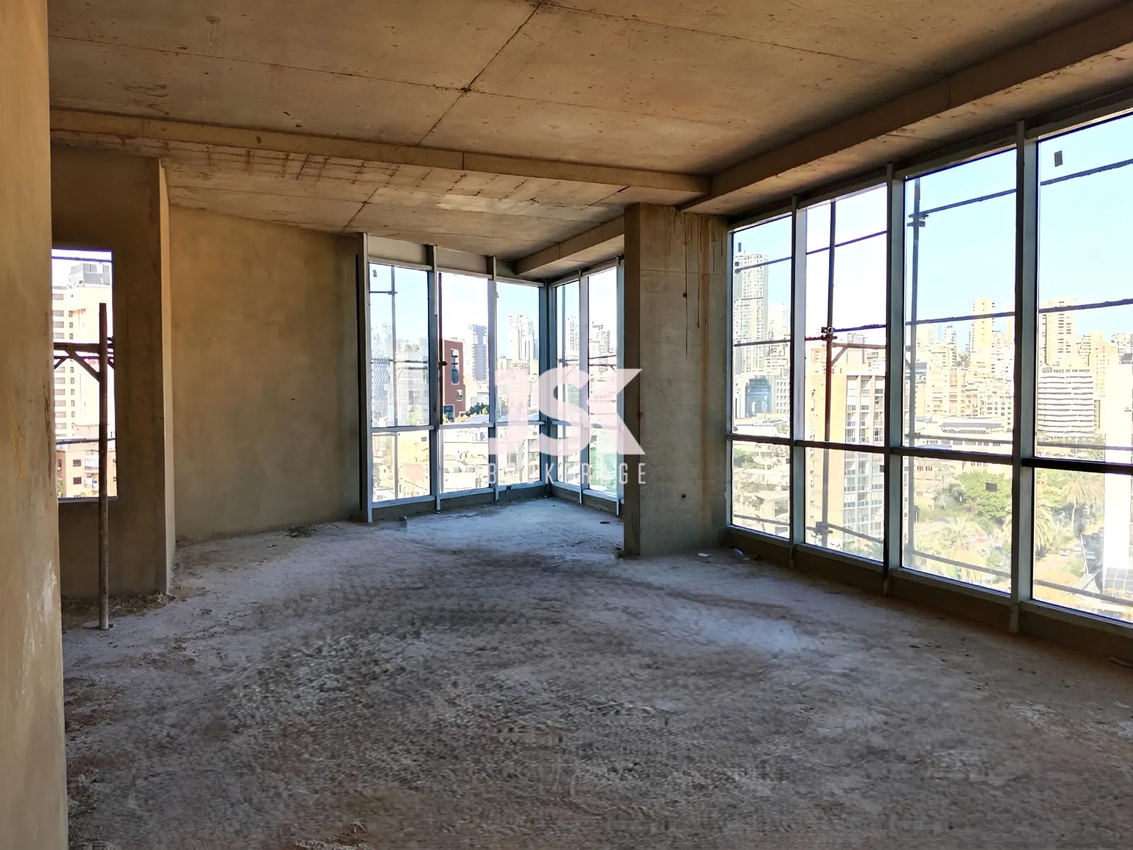 Office for Sale in Badaro