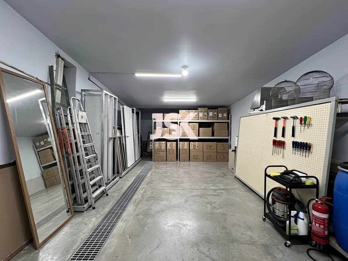 Warehouse for Sale in Achrafieh