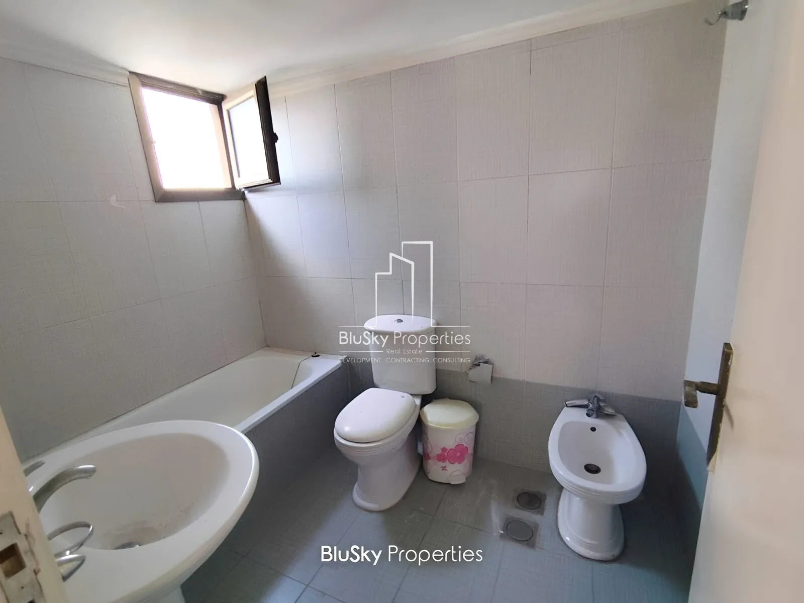 Apartment for Sale in Adonis