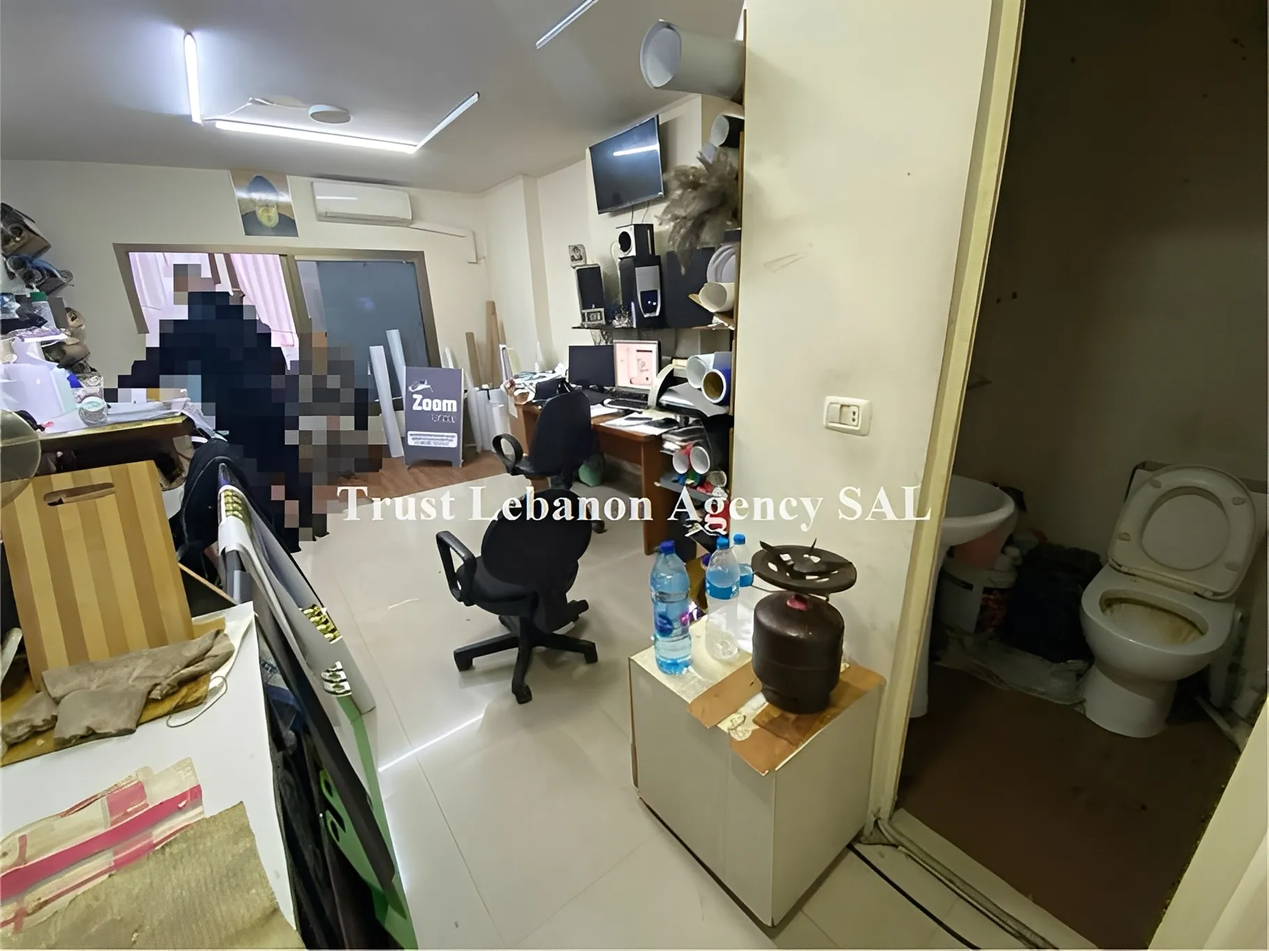 Shop for sale in Baabda, Furn Al Chebak