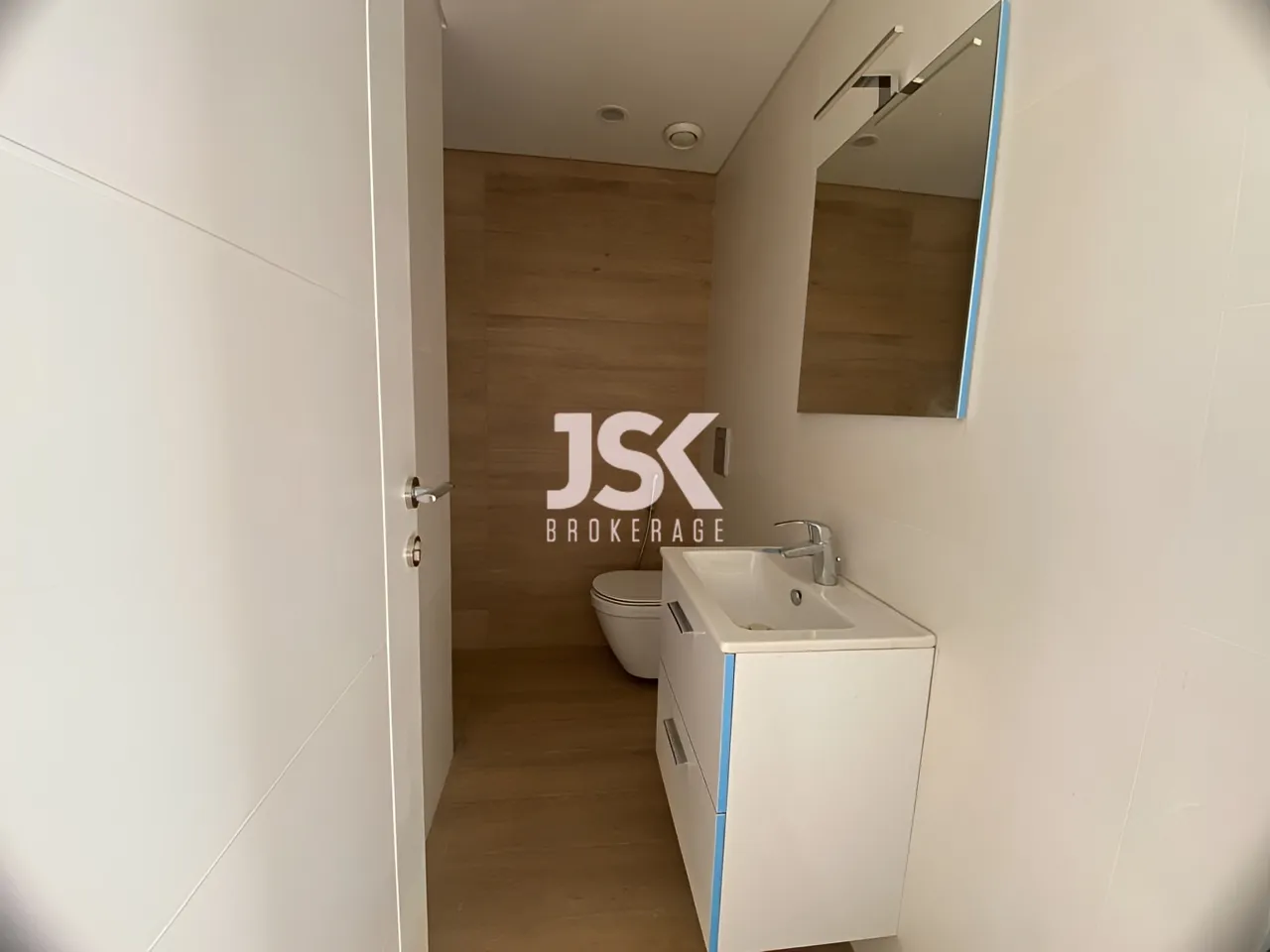 Apartment for Sale in Hamra