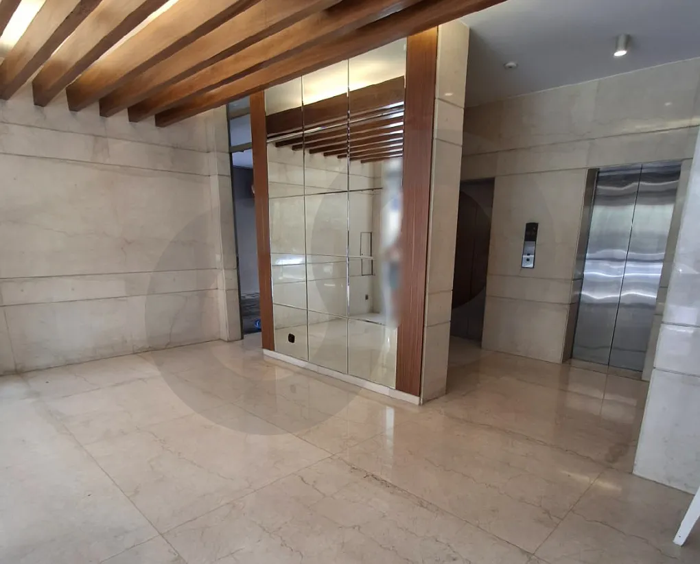 Building for Rent in Remeil