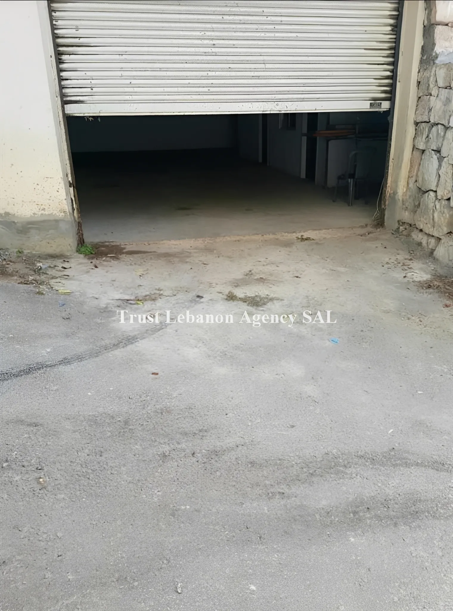 Warehouse for rent in Jbeil, Halat