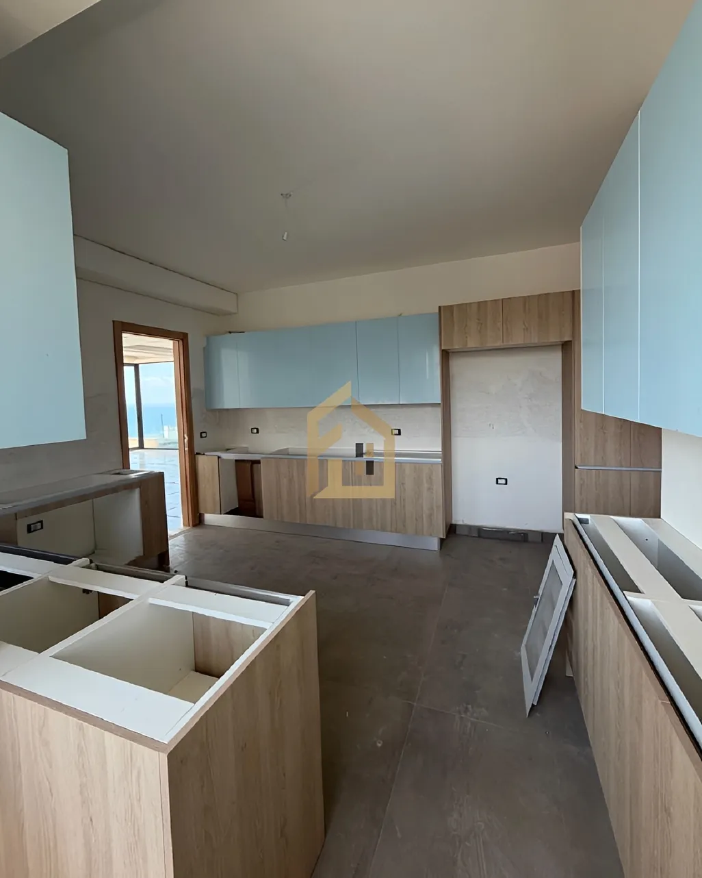 Apartment for rent in Hamra, Beirut, Lebanon - 3 bed, 5 bath