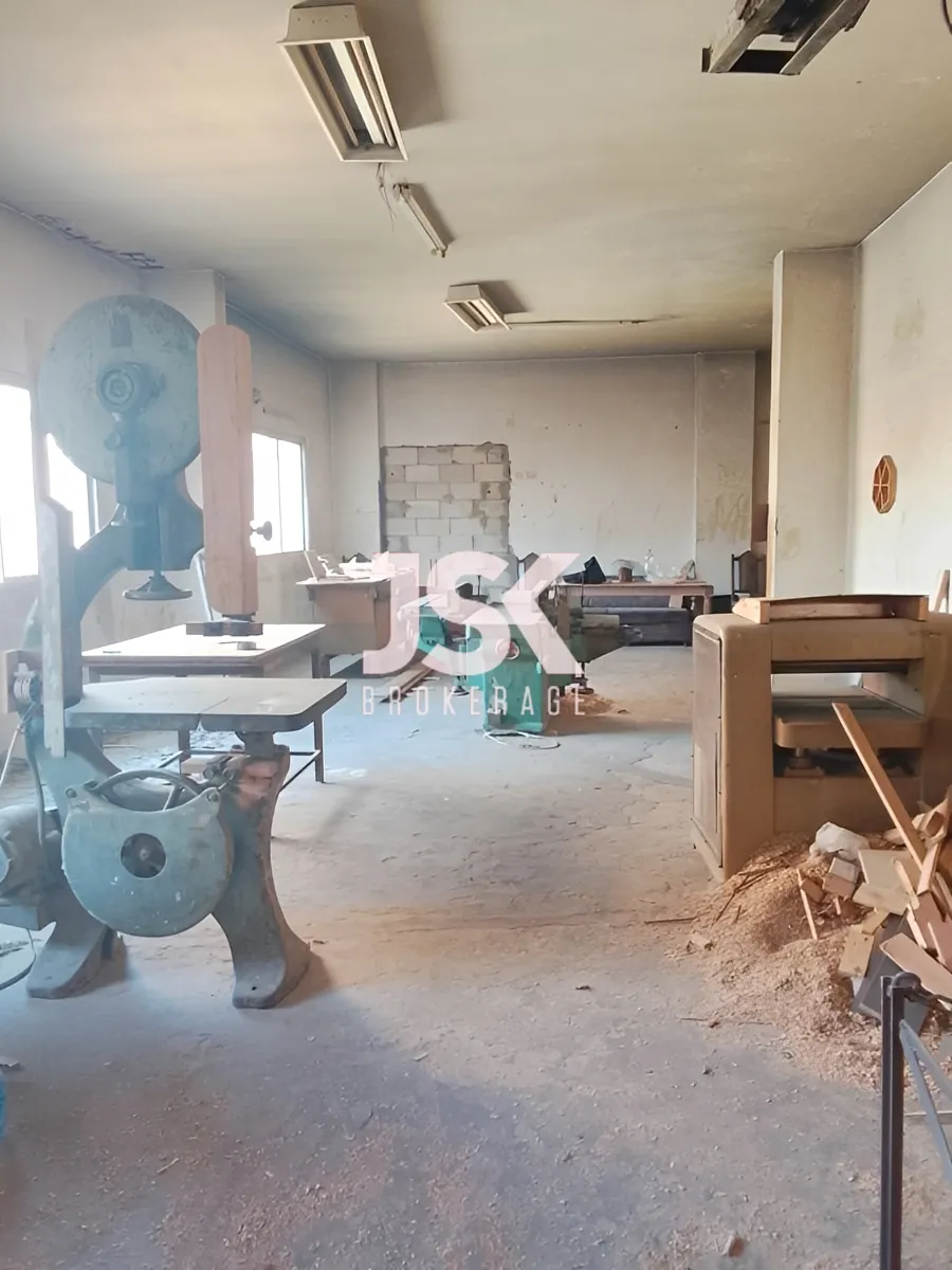 Warehouse for sale in Sad El Baouchriye, Lebanon