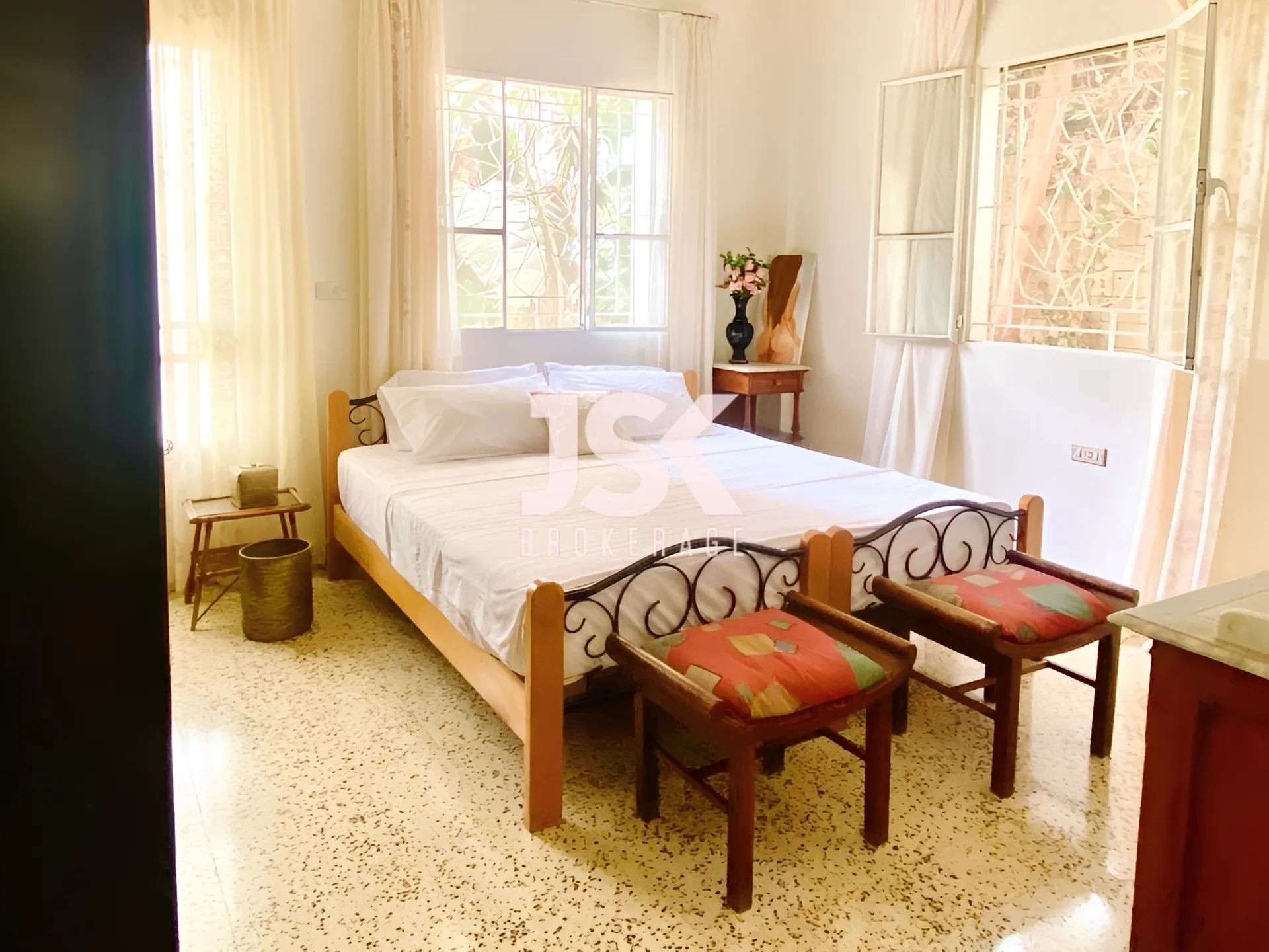 Villa for Sale in Aamchit
