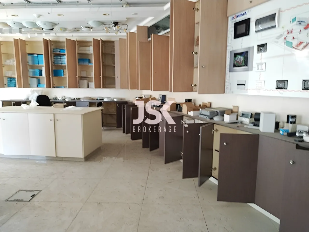 Shop for Rent in Zouk Mikael