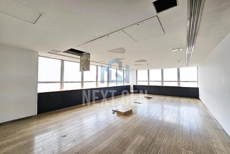 Office for Rent in Achrafieh