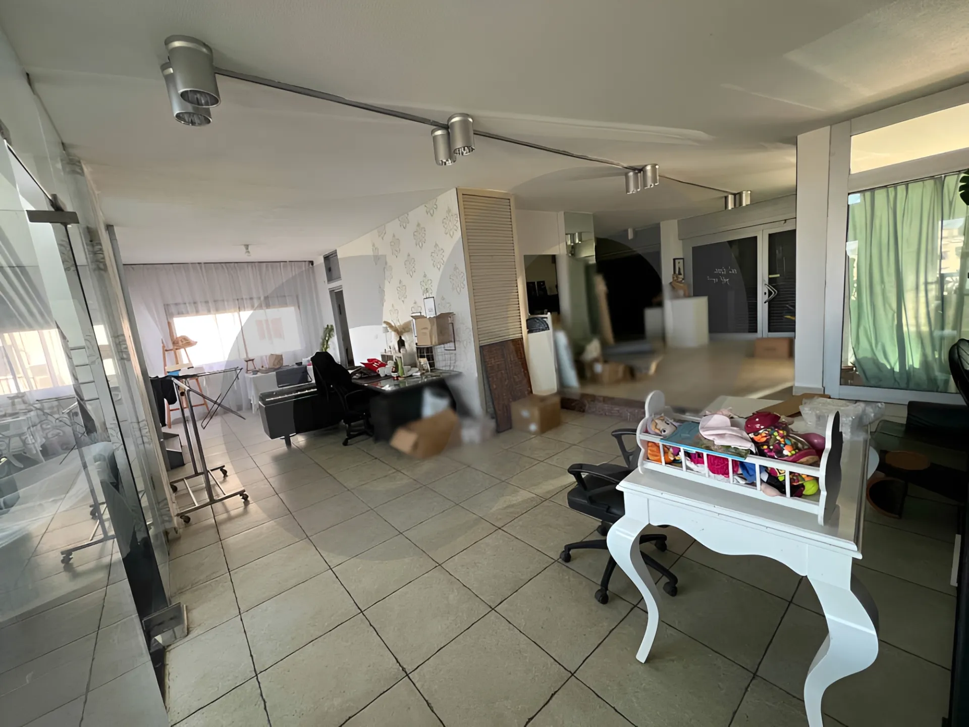 Commercial Property for Rent in Fanar