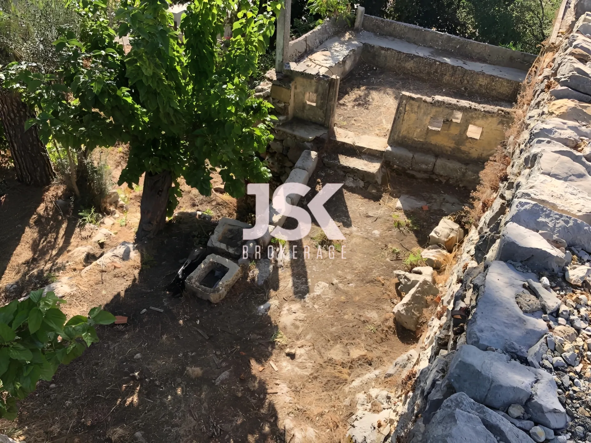Land for Sale in Ghine, Lebanon