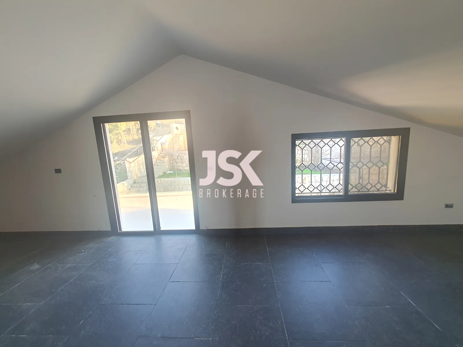 Building for Sale in Ghosta