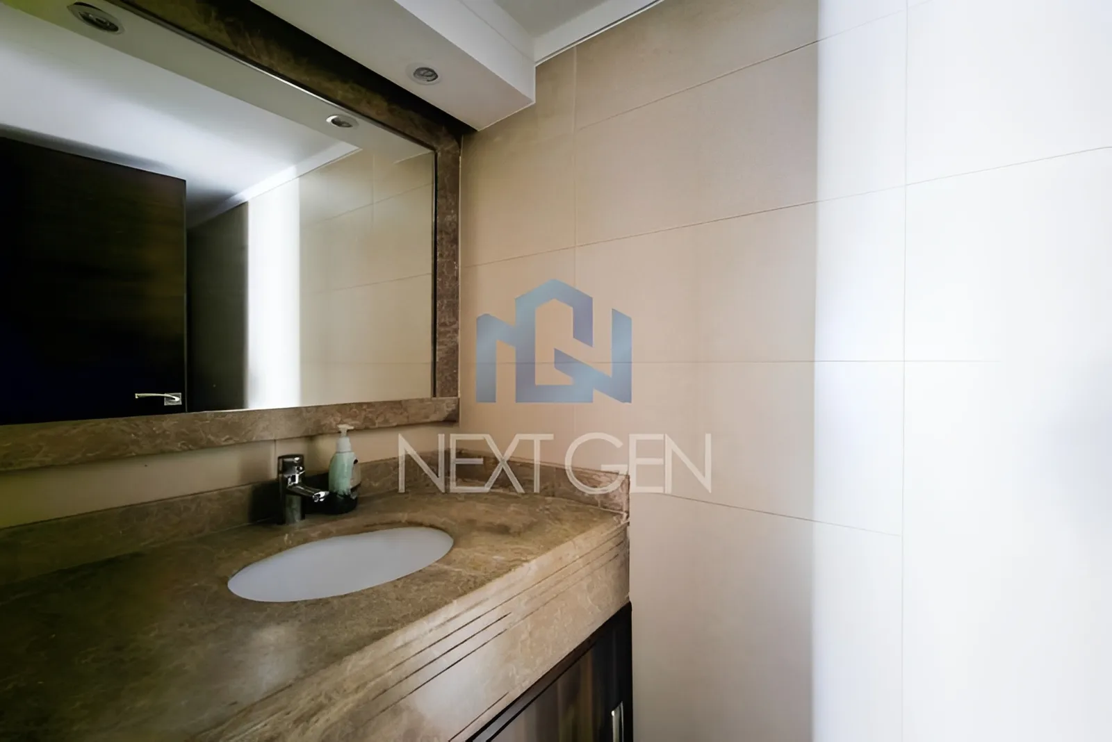 Apartment for Sale in Ain Al Mraiseh