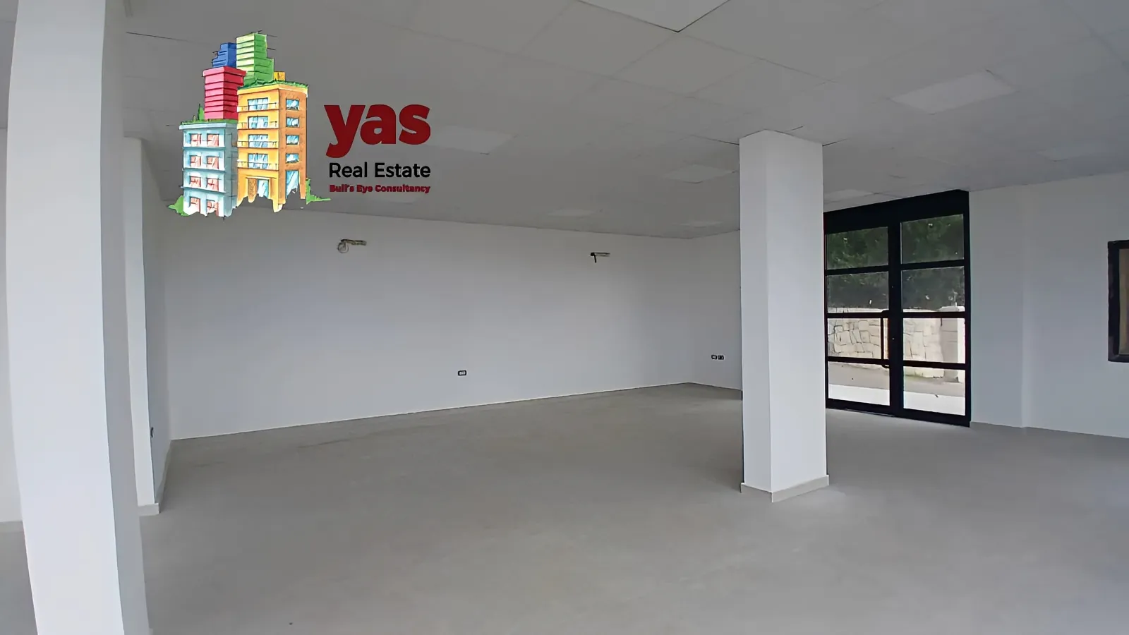 Showroom for rent in Halat