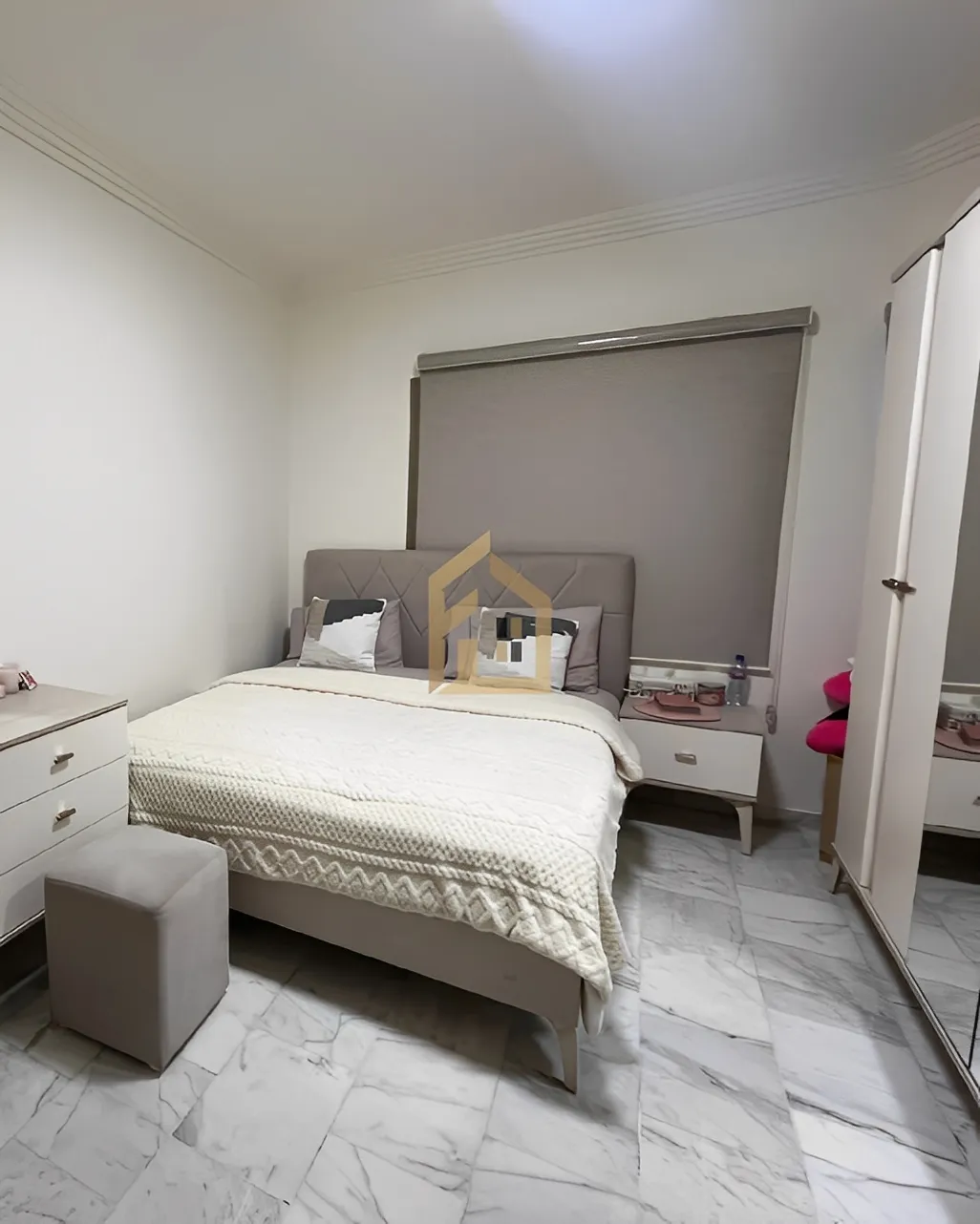 Apartment for Sale in Zarif, Bayrut, Lebanon