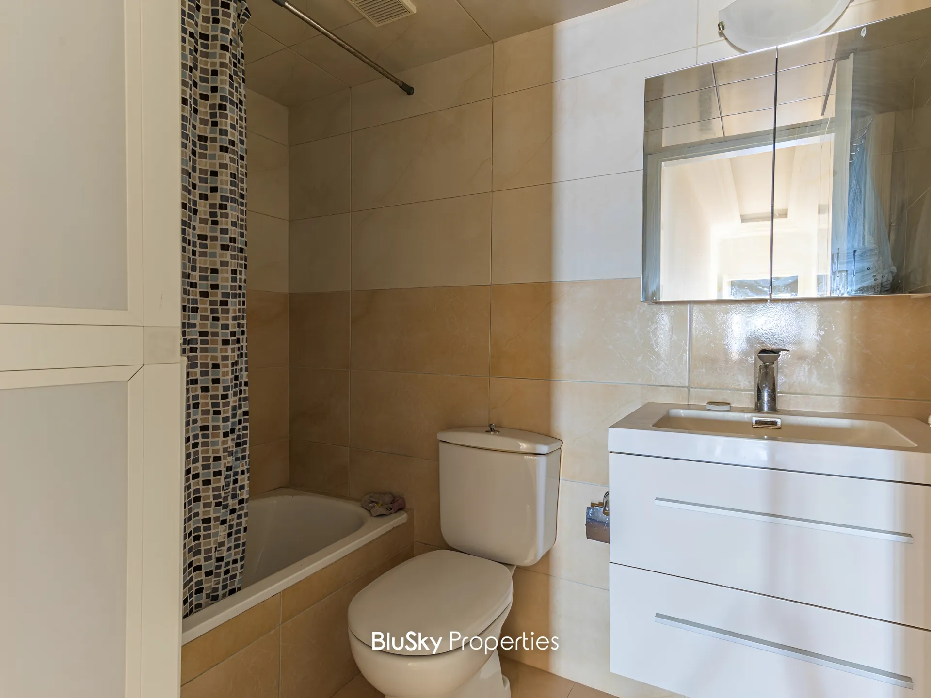 Apartment for sale in Mansourieh, lebanon