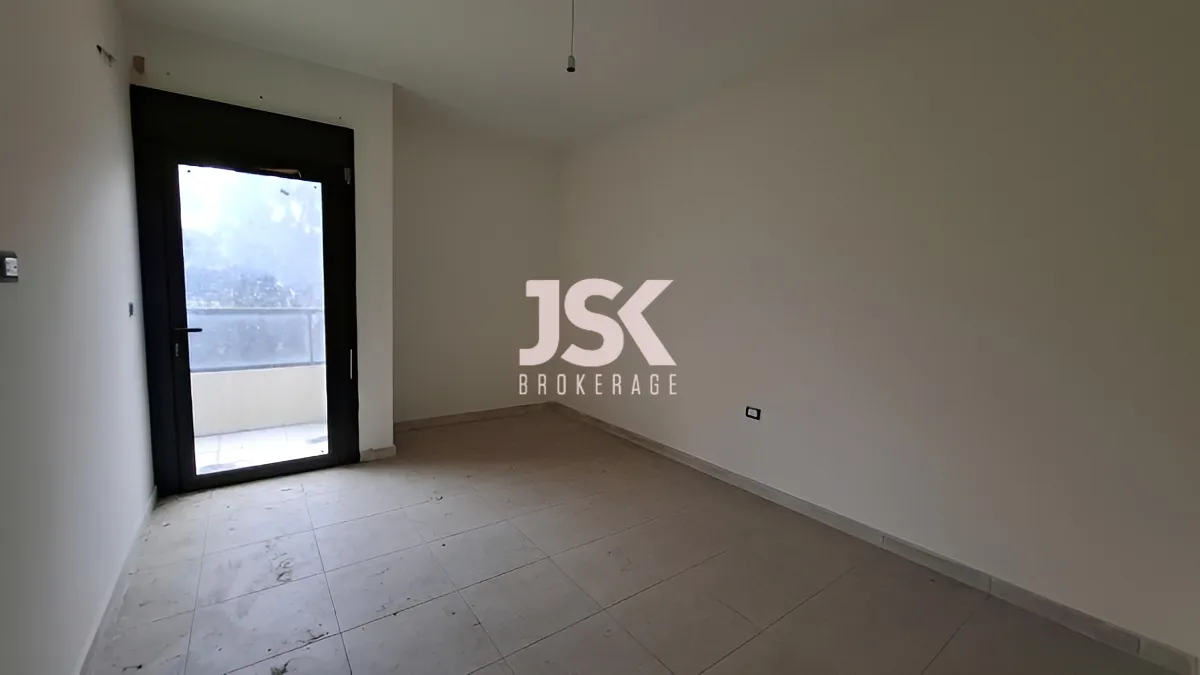 Apartment for Sale in Aamchit, Lebanon - 3 bed, 3 bath