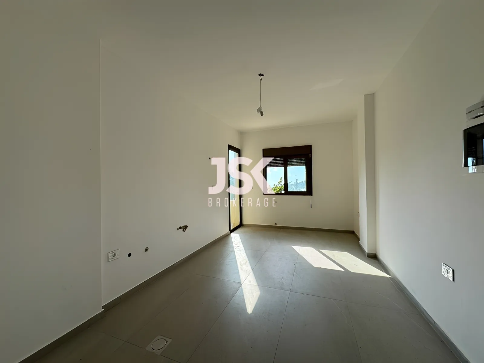 Apartment for Sale in Jouret Al Ballout - 3 bed, 3 bath