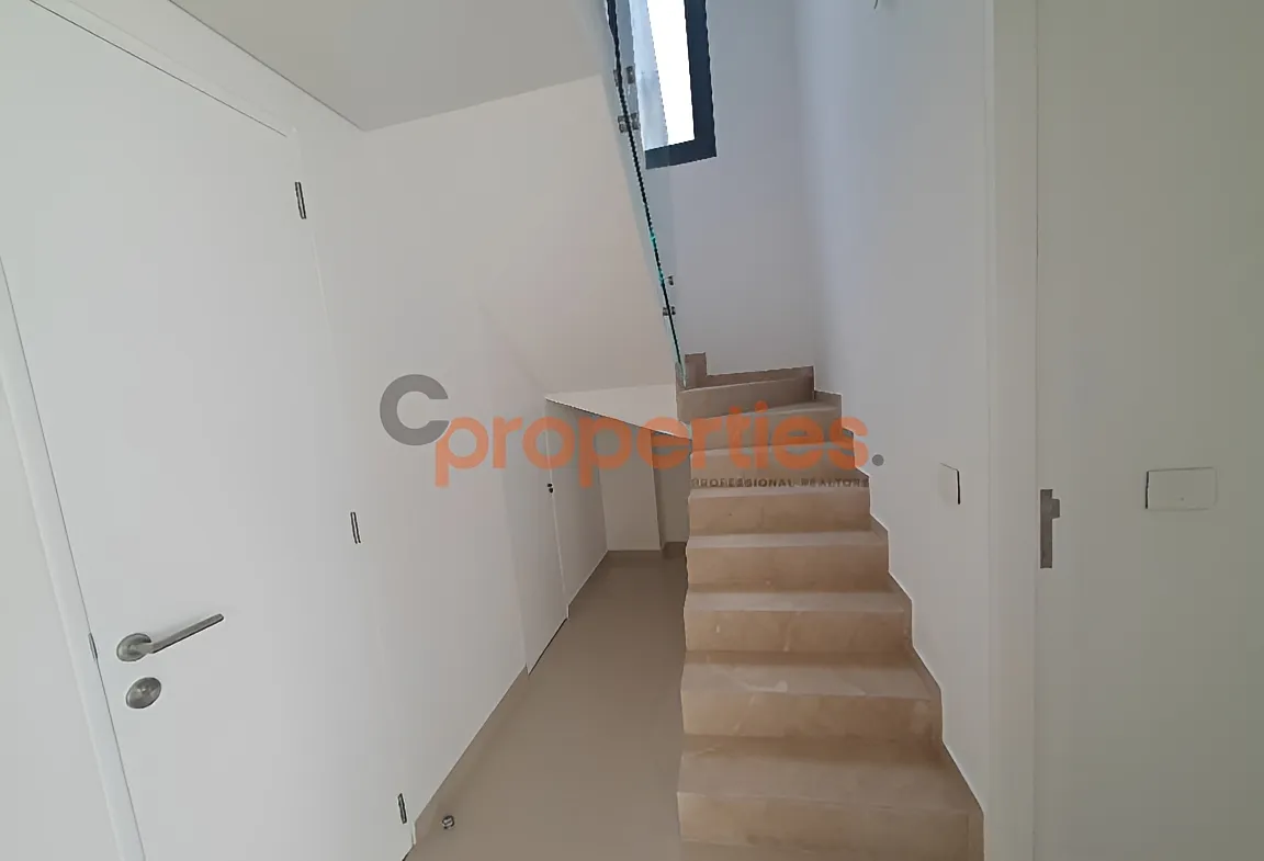 Apartment for Rent in Achrafieh - 3 bed, 5 bath