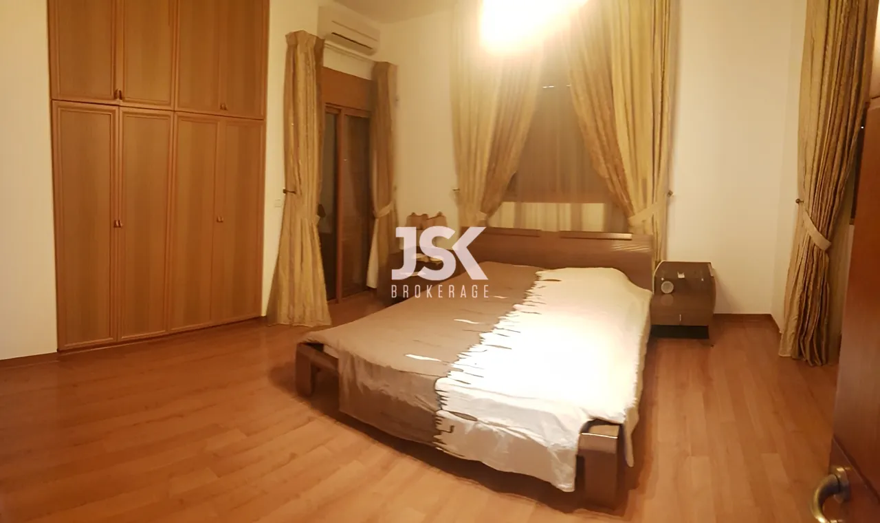 Villa for Sale in Rayfoun