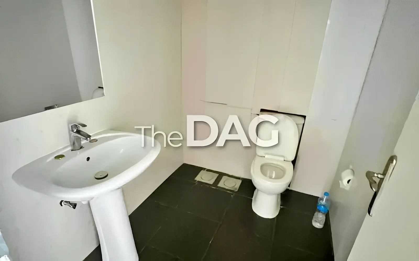 Office for rent in Badaro