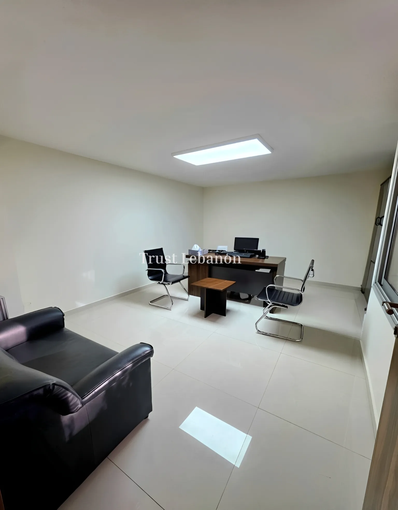Office for rent in Antelias, Lebanon