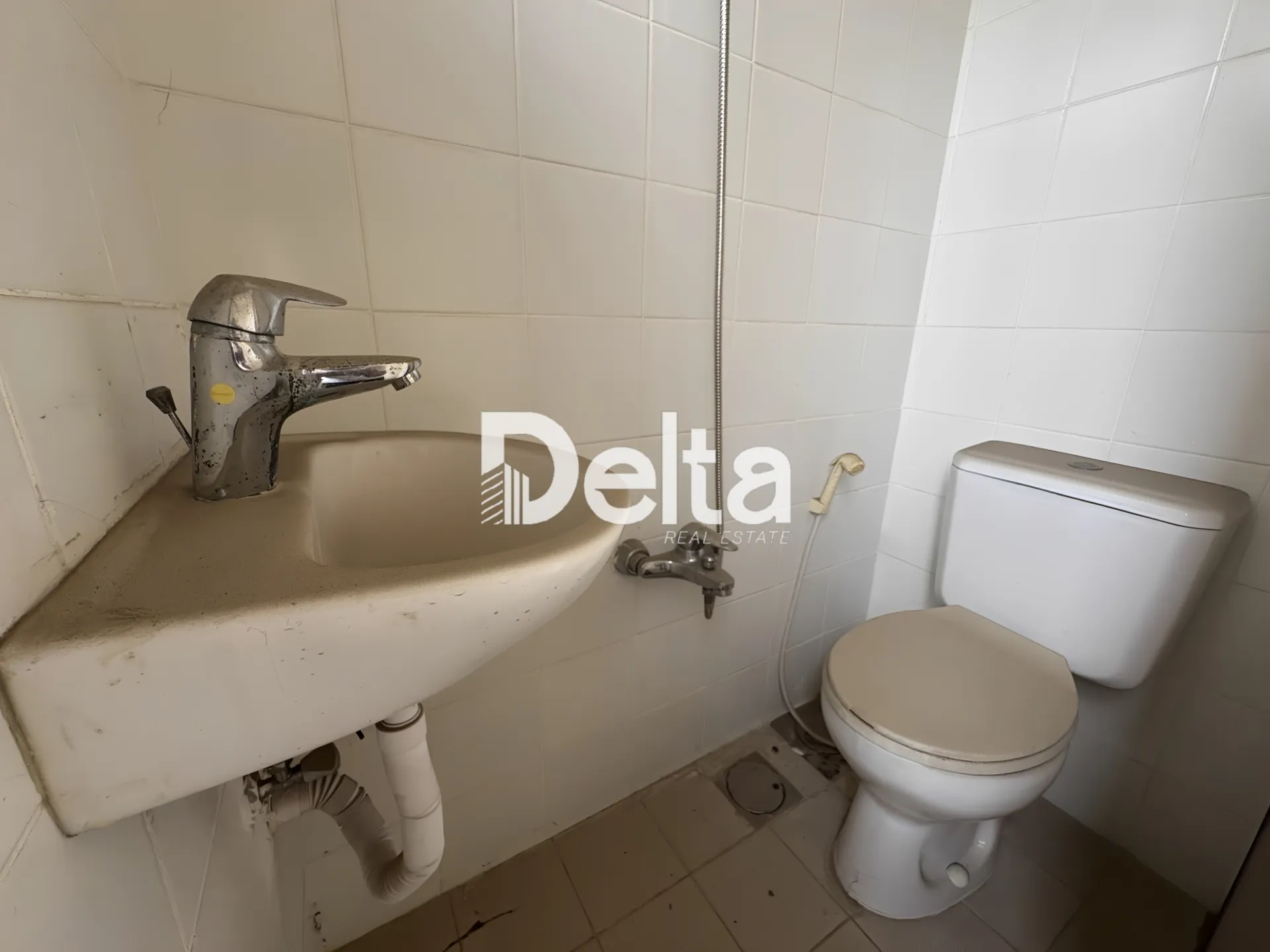 Apartment for rent in Ras al naba'a, beirut, lebanon