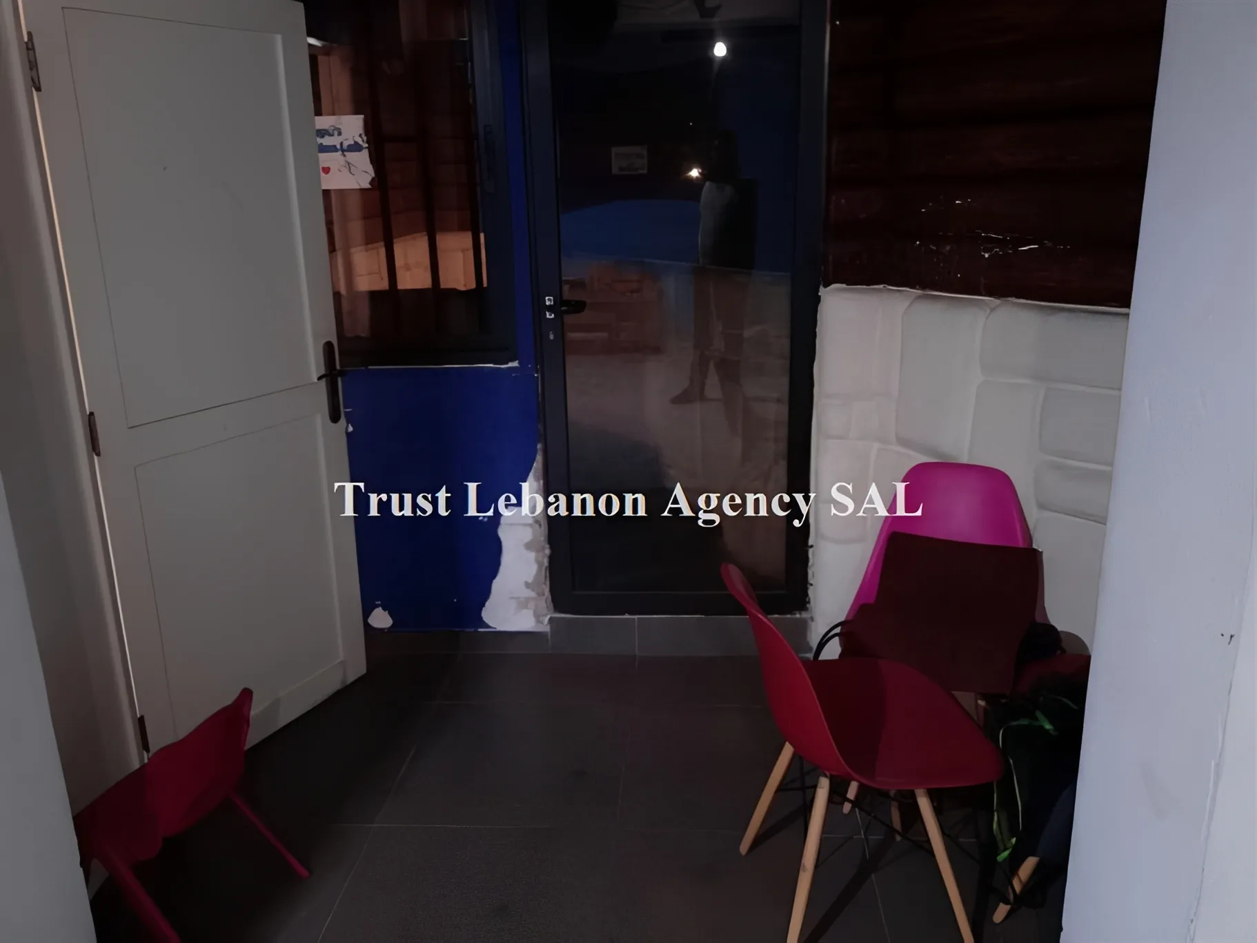 Commercial Property For Rent in Beirut, Bir Hasan
