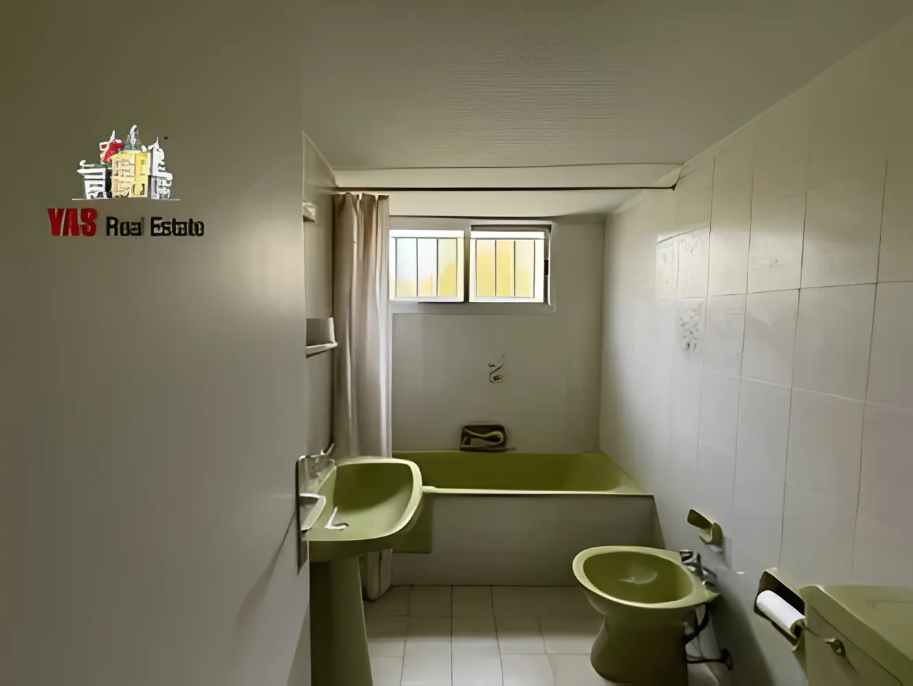 Apartment for Sale in Ajaltoun - 3 bed, 3 bath