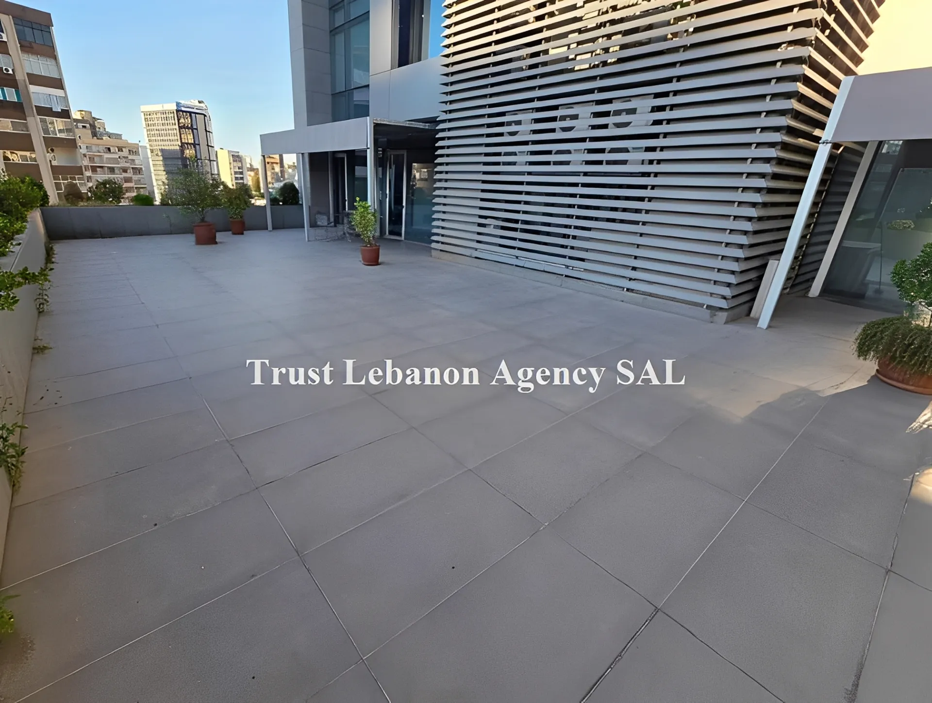 Office For Rent in Metn, Dekweneh