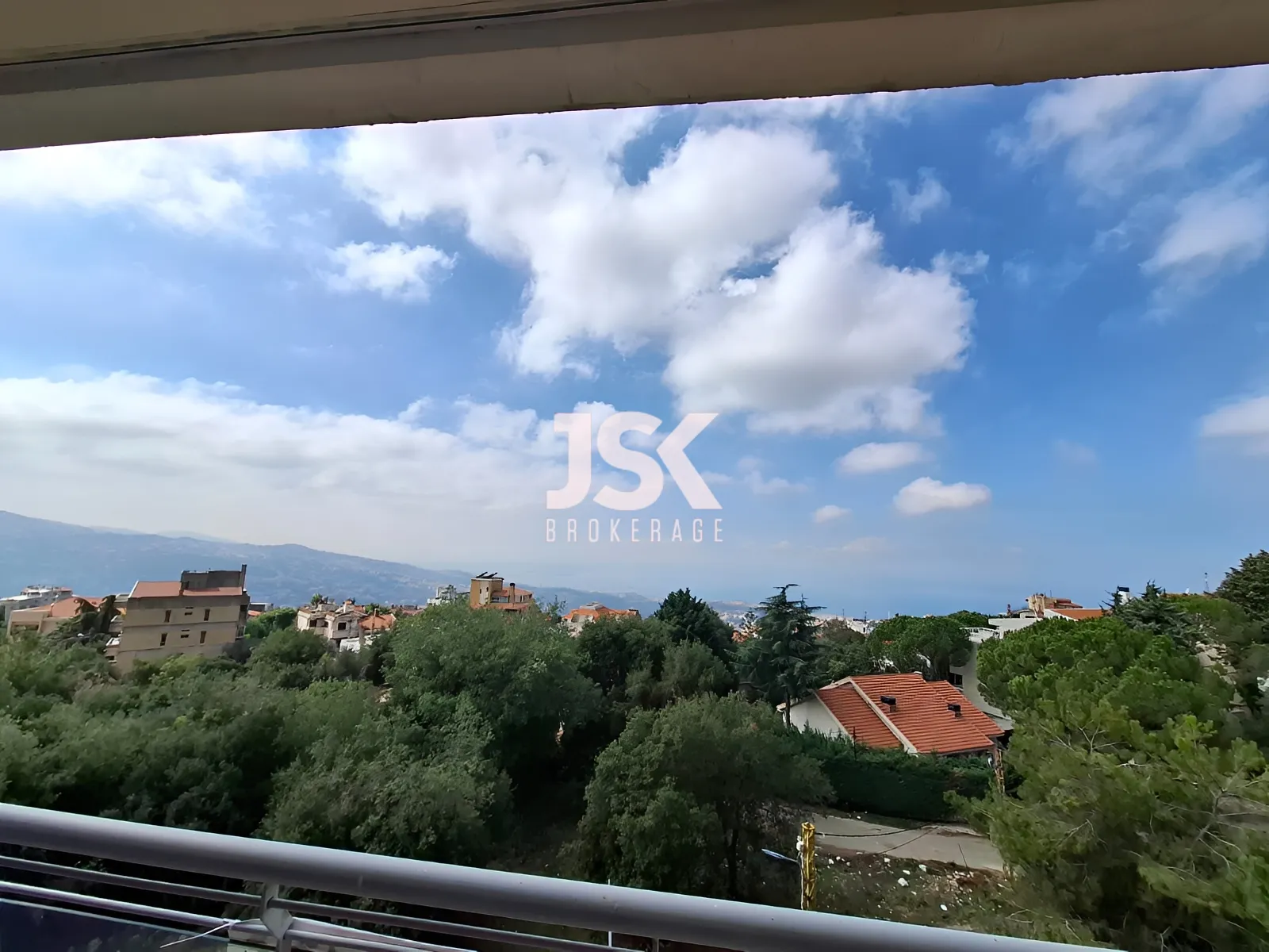 Apartment for Sale in Ballouneh - 3 bed, 4 bath