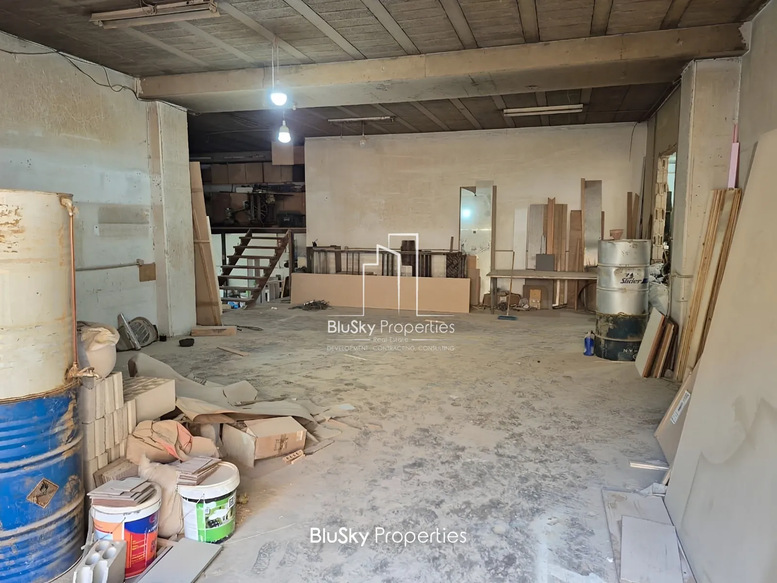 Warehouse for sale in Jdeideh
