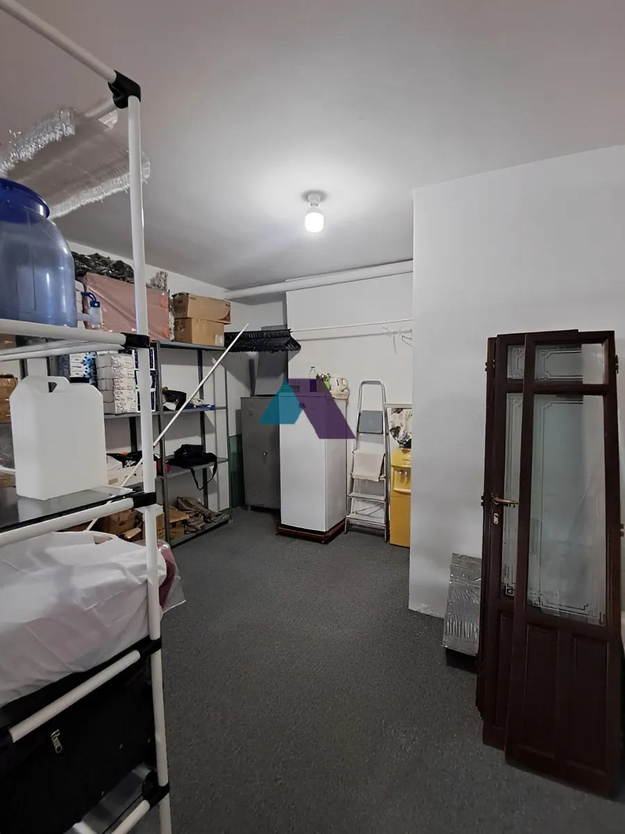 Shop for sale in Hazmieh
