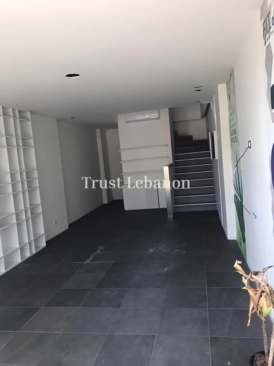 Shop for rent in Zalqa, Lebanon
