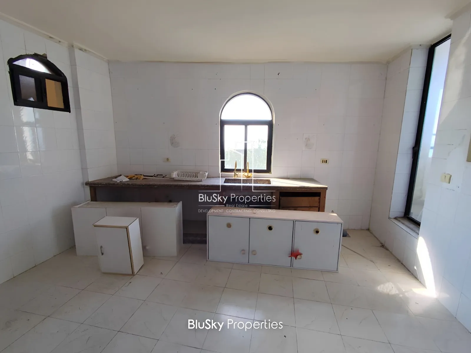 Villa for Sale in Tabarja