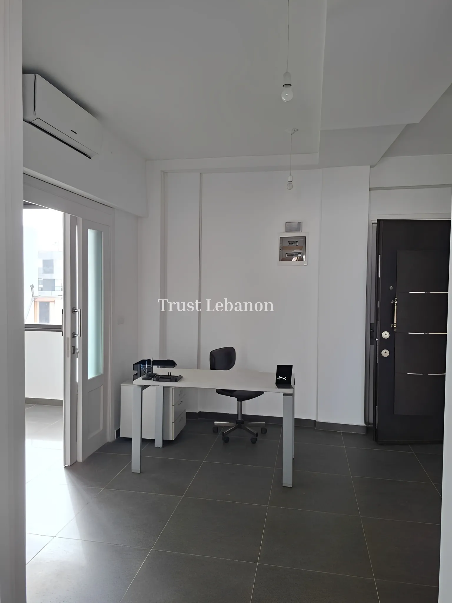 Office for rent in Beirut, Hamra