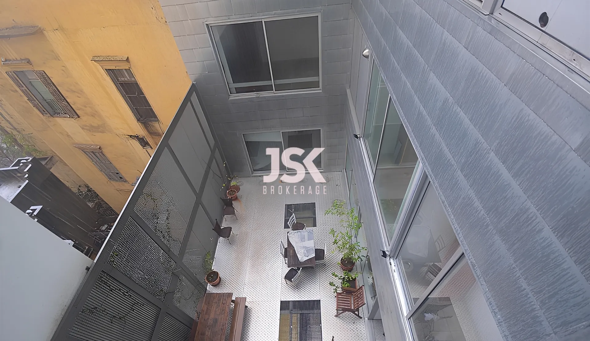 Office for Rent in Achrafieh