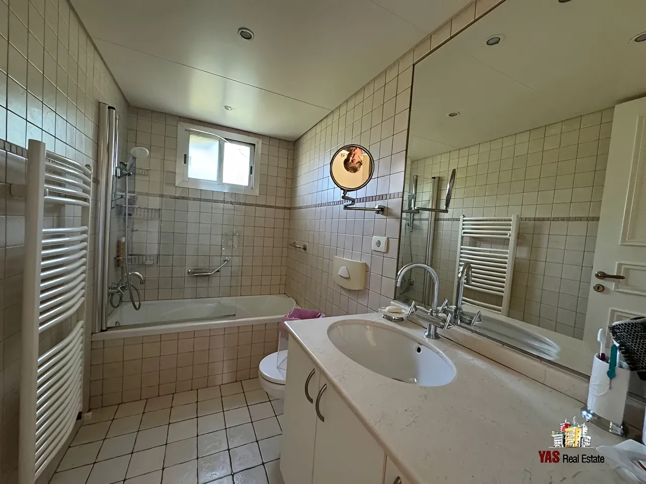 Apartment for Sale in Ballouneh